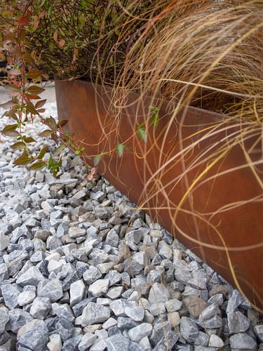 Multi-Edge ADVANCE Corten staal Borderbak aangelegd