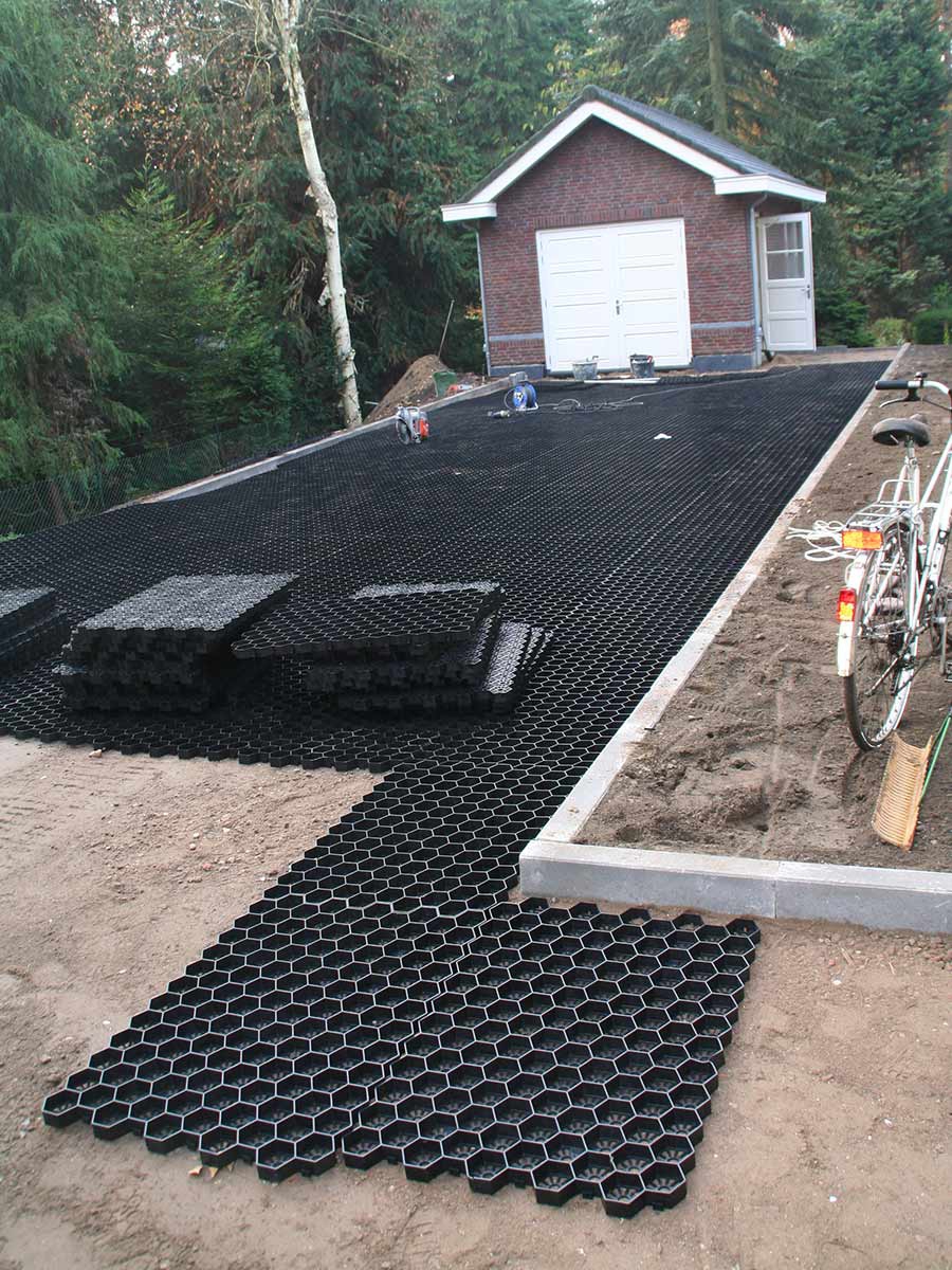 Easygravel 3XL grindmatten zwart aangelegd