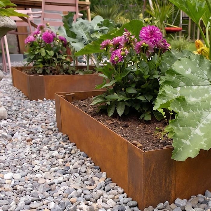 Multi-Edge ADVANCE Corten staal Borderbak aangelegd