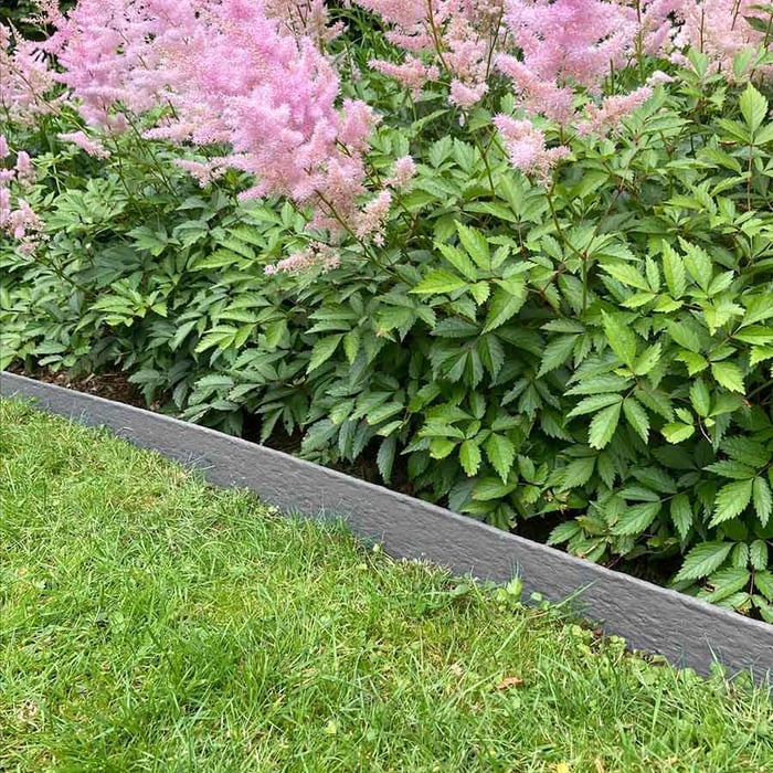 Multi-Edge ECO afboording recht grijs aangelegd