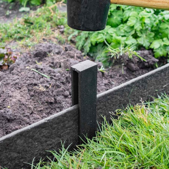 Multi-Edge ECO paaltjes zwart bevestiging via voorzijde, extra gladde overgang tussen 2 afboordingsdelen