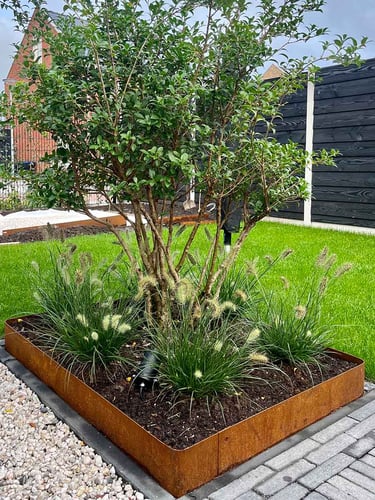 Multi-Edge METAL corten staal 150x27,5cm aangelegd