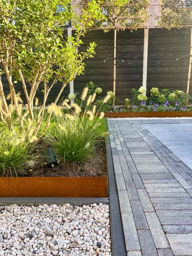 Multi-Edge METAL corten staal 150x27,5cm aangelegd