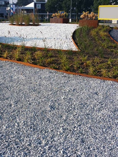 Multi-Edge METAL Afboording Corten staal aangelegd